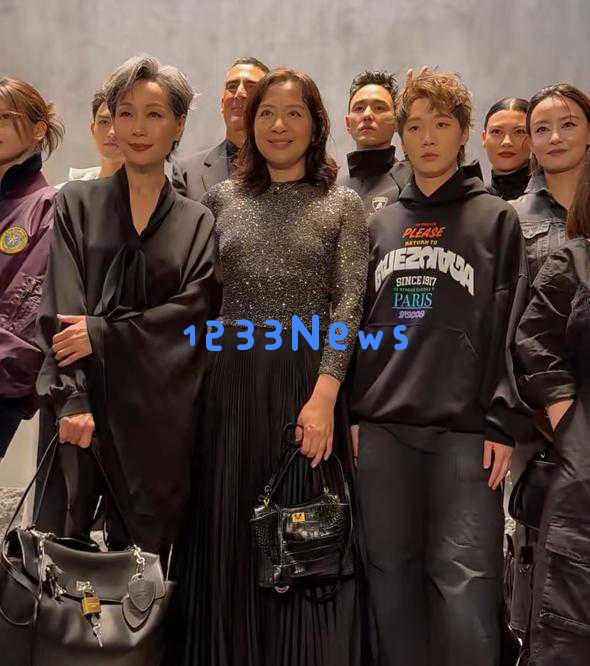 刘亦菲出席巴黎盛典意外被忽视，旁边明星热聊场面引人关注