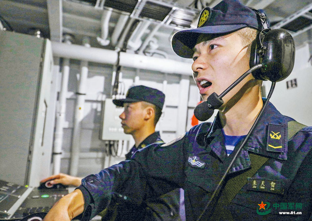 乘风破浪锤炼精锐部队 海军某护卫舰支队进行舰艇编队演练