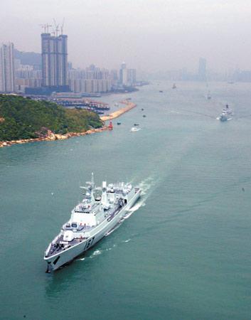 香江水域的海军风采：人民海军舰艇赴港交流的珍贵时刻回顾