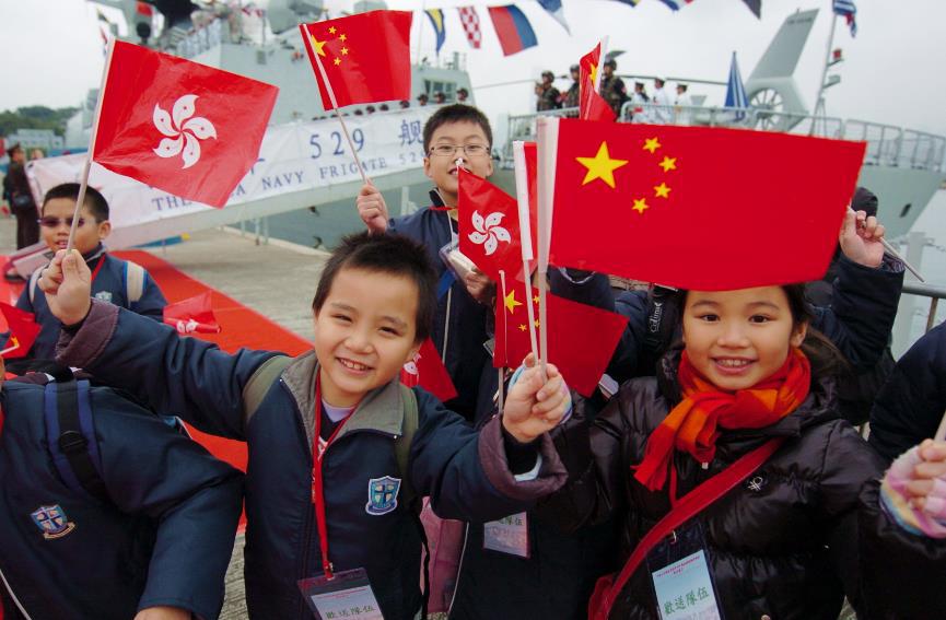 香江水域的海军风采：人民海军舰艇赴港交流的珍贵时刻回顾