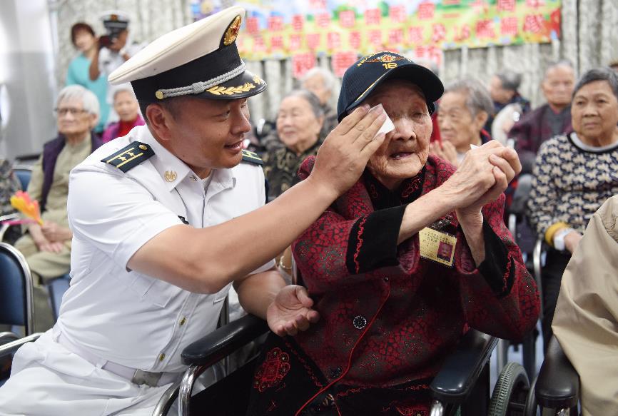 香江水域的海军风采：人民海军舰艇赴港交流的珍贵时刻回顾