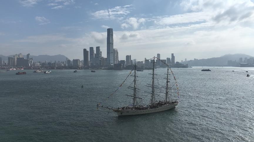 香江水域的海军风采：人民海军舰艇赴港交流的珍贵时刻回顾