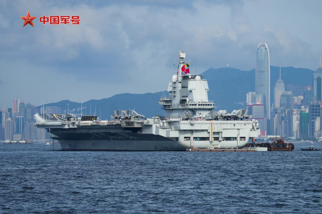 震撼画面+超清视角！山东舰新片曝光维港震撼大片
