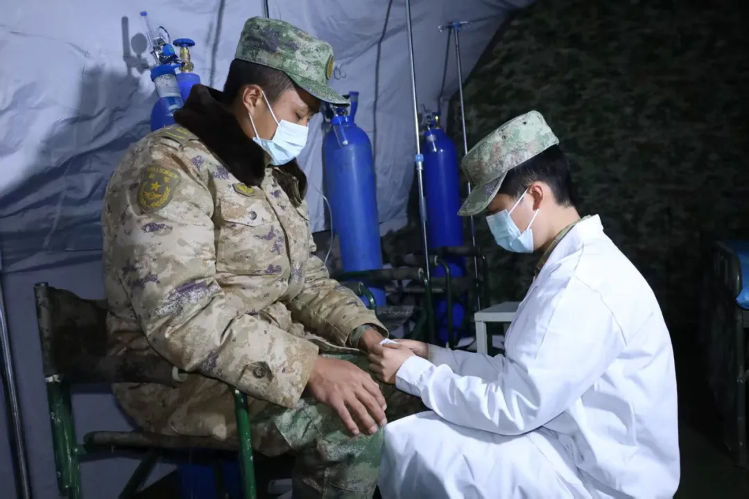 唐千淳以722.75分荣获军考战区陆军第一名，成绩辉煌引人瞩目！