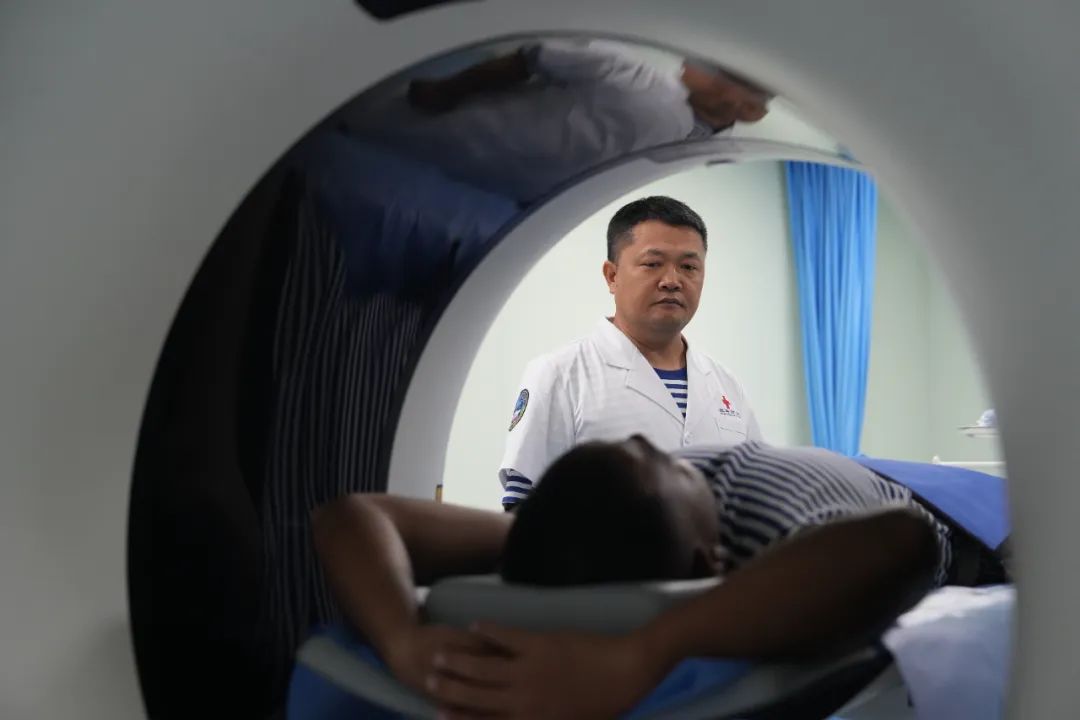 “丝路方舟”号医院船圆满完成南海地区“健康送海疆”使命，助力海洋医疗服务