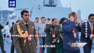 中国海军新锐战舰052D湛江舰入港备受关注多国防长在青岛参观时曾留影