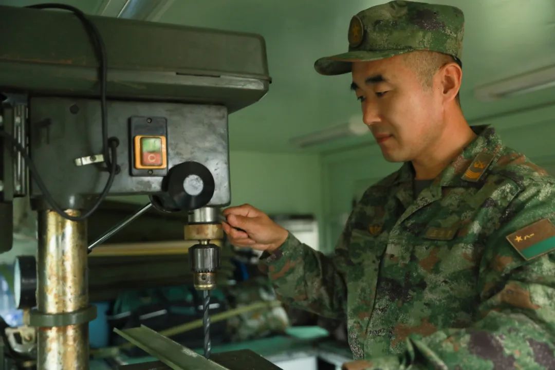 曾经的“兵王”王培君：在军旅生涯中征战到巅峰，荣誉多到手软难以承受！