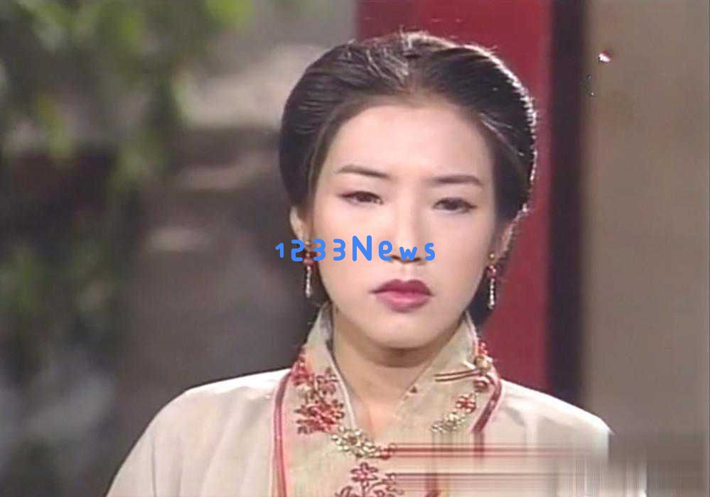 尽显绝代风华，却无法让观众领悟美感，究竟是谁的审美出了问题