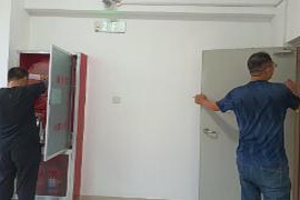泰山区徐家楼街道小白峪村裕隆庄园新区为老年公寓进行消防安全检查和维护保养工作