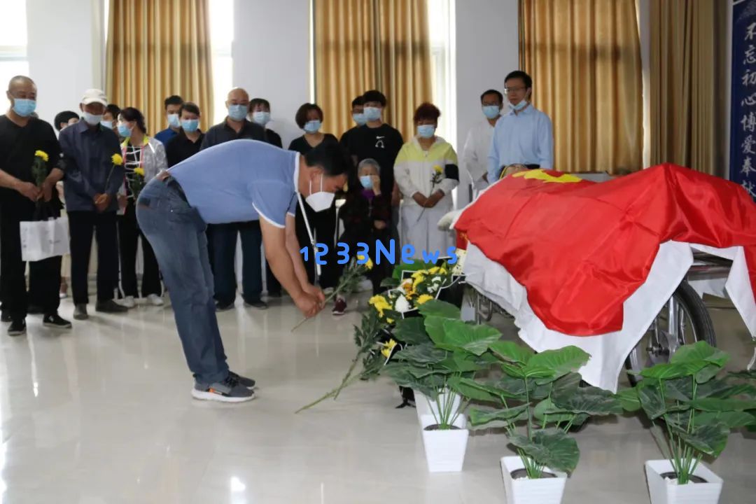 曾参与长津湖战役的老兵辞世，临终遗愿感动众人令人泪下