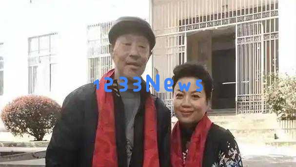 57岁张也分享单身生活乐趣！选择不婚不育的她如今找到理想的饭伴
