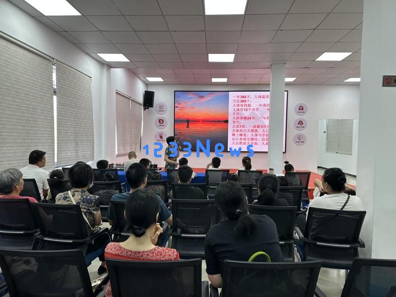 温暖七彩夏日童心飞扬南城区街道爱心暑托班启航温馨之旅