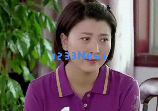 国民媳妇闫学晶，51岁迎来奶奶生活，45岁时又添二胎，这背后有何故事？