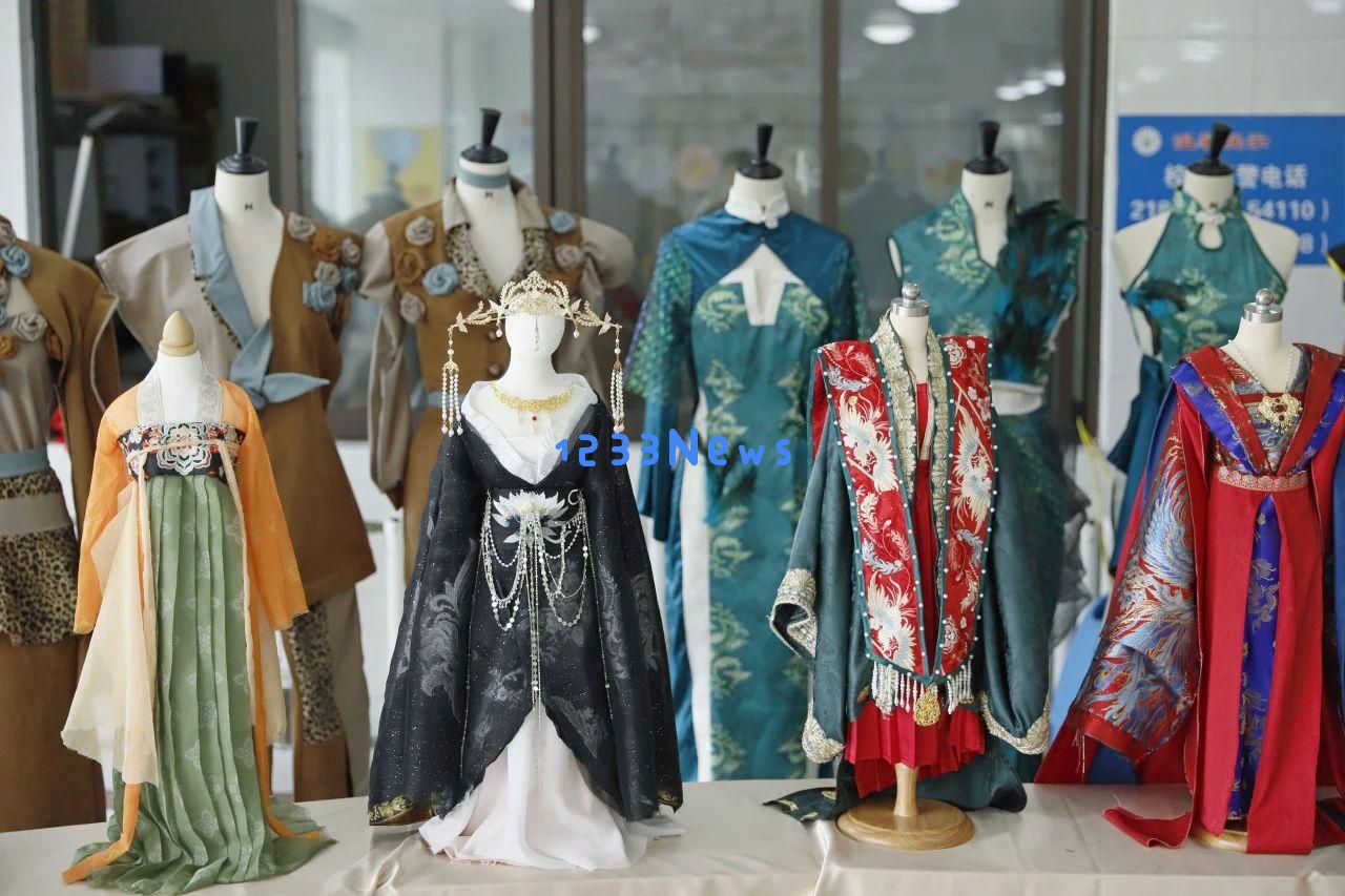 山东服装职业学院服装工程与管理系成功举办教学成果汇报展，成果绽放别样风采