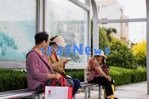 荣成市公交全新上线虚拟电子站牌，为市民出行提供便利！
