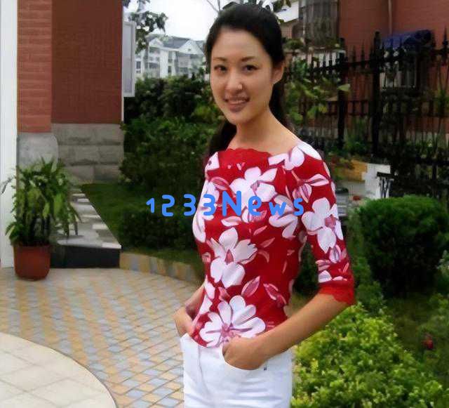 周涛与春晚旧友同台重聚，优雅气质如昔，网友感叹岁月如梭