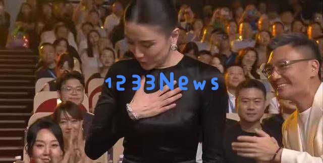 宋佳斩获白玉兰优秀女演员，昔日大宋佳隐退后的生活引发热议，命运差异惊人