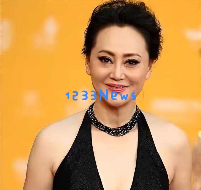 宋佳斩获白玉兰优秀女演员，昔日大宋佳隐退后的生活引发热议，命运差异惊人