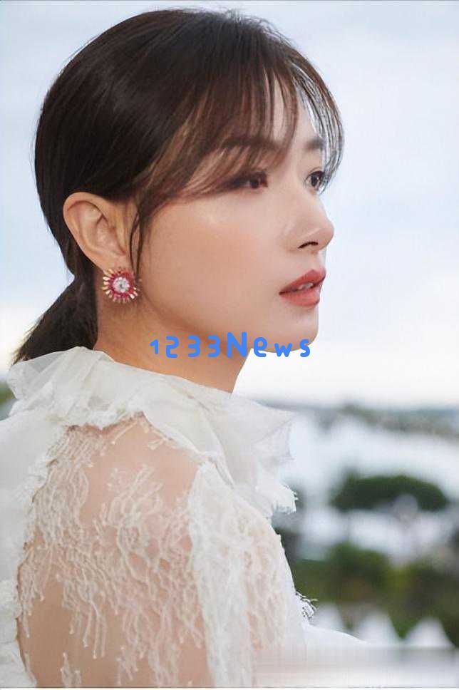 重磅回归！41岁万茜风姿绰约，娱乐圈新一代清流女神再度点燃激情