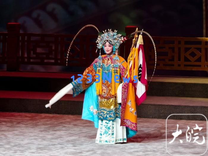 参与“百戏入皖·星耀合肥”戏曲主题活动后可获购车补贴，合肥盛大启幕