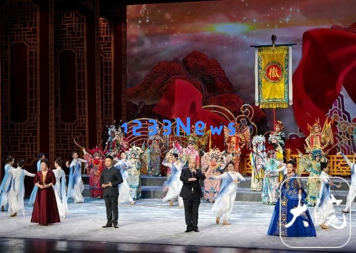 参与“百戏入皖·星耀合肥”戏曲主题活动后可获购车补贴，合肥盛大启幕