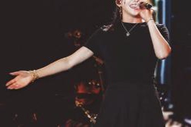 电音女神邵雨涵在大足石刻盛典中闪耀登场 热情演唱致敬千年文化传承