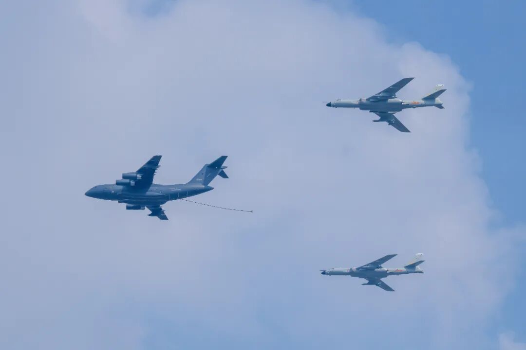 安全感升级！我们的新型战机威武登陆，助力国家防御能力提升！