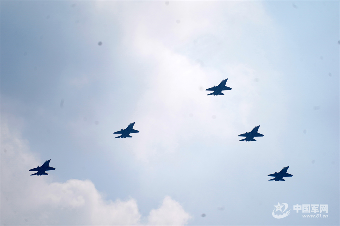 我在阅兵现场｜空中梯队献礼，致敬辉煌胜利时刻