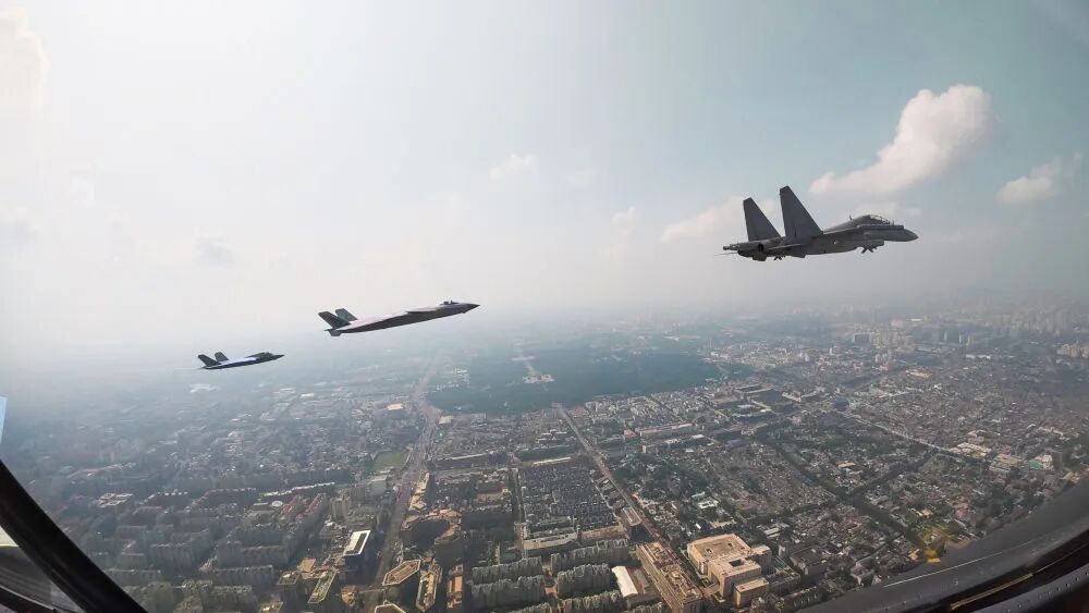 从不同角度解析阅兵仪式的独特魅力与深刻意义