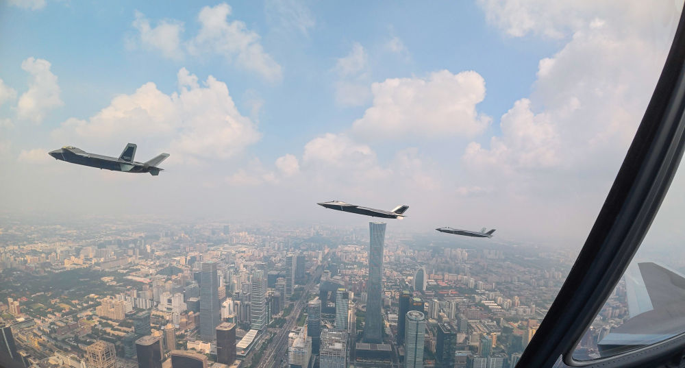 国社邀您从独特视角领略阅兵盛典的震撼与庄严