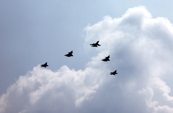 推动海空力量的“歼_35系列”：一机双型战略的深远影响