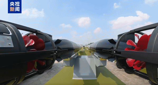 多款尖端武器首次联合亮相高超声速导弹与先进鱼雷共同出击打击敌方