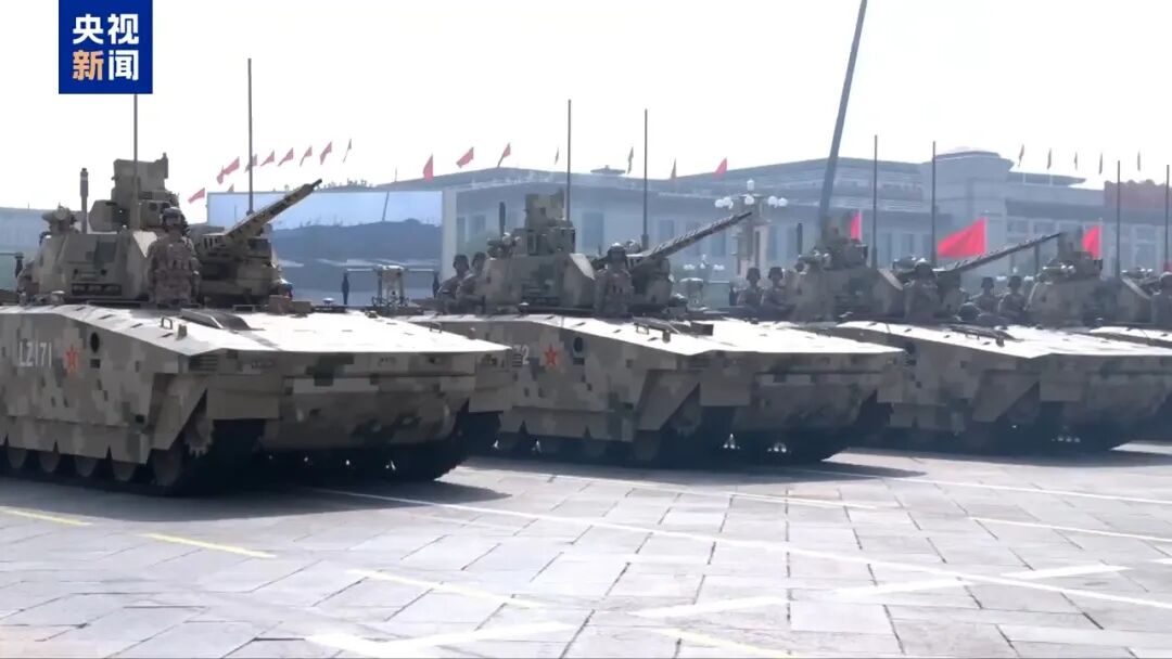 全新一代装甲武器闪耀登场！九三阅兵揭开钢铁洪流的升级战力新篇章