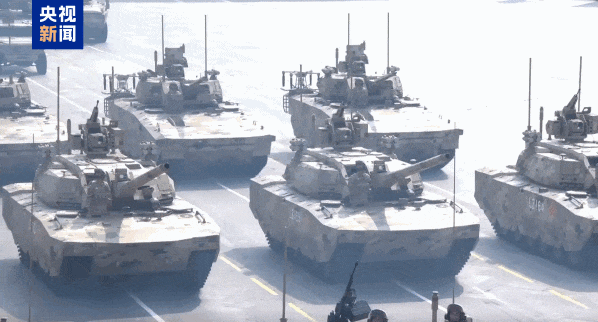 全新一代装甲武器闪耀登场！九三阅兵揭开钢铁洪流的升级战力新篇章