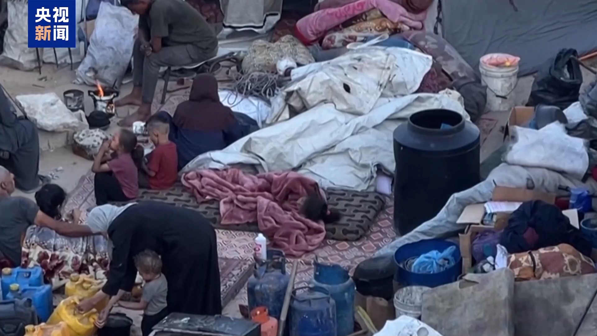 卫星影像揭示以色列军队坦克在加沙城周边集结的最新动态