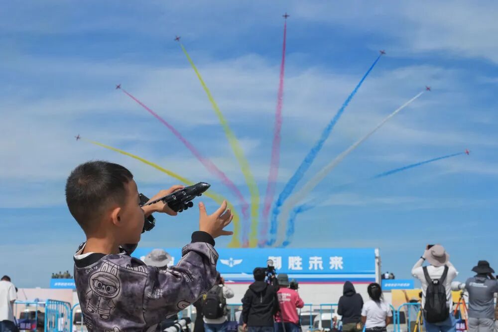 2025年长春航空展开幕与空军航空开放活动精彩呈现