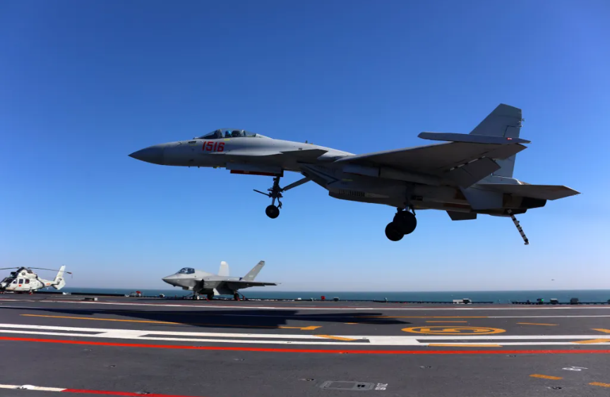 美国媒体惊讶：福建舰电磁弹射技术的众多优势揭晓！