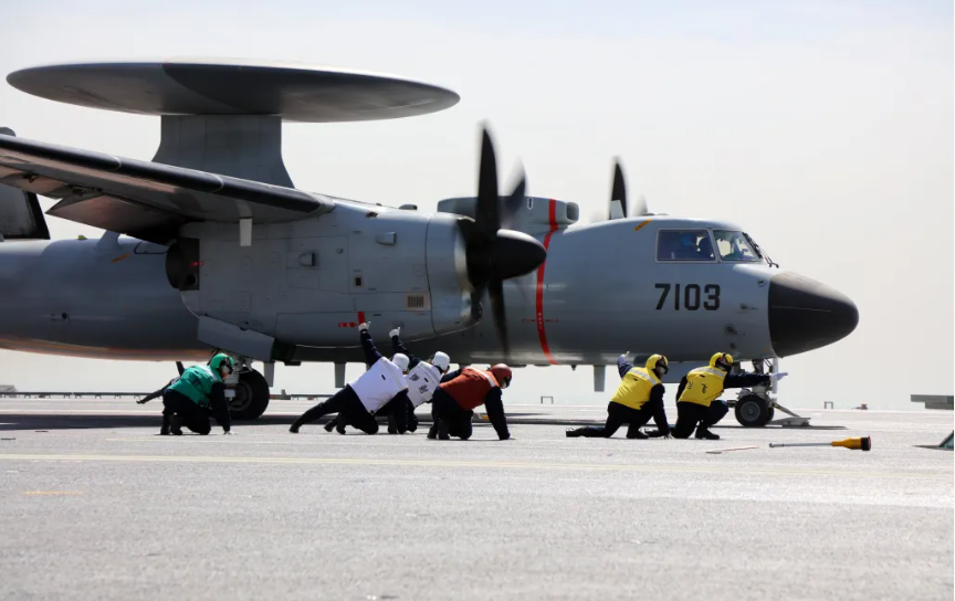 美国媒体惊讶：福建舰电磁弹射技术的众多优势揭晓！