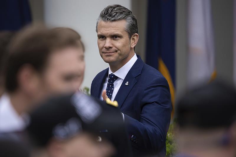 美防长紧急召集数百名军方高级将领下周会议以应对重要安全事务