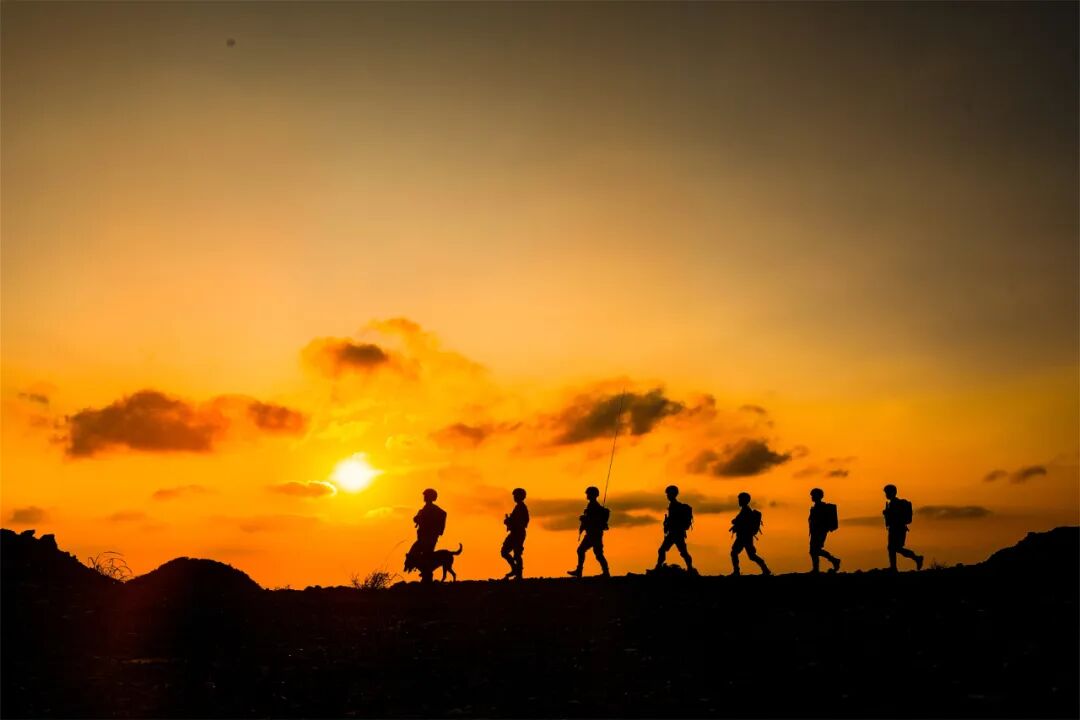 国庆长假，子弟兵用坚守与奉献为祖国献上最真诚的祝福与礼赞！