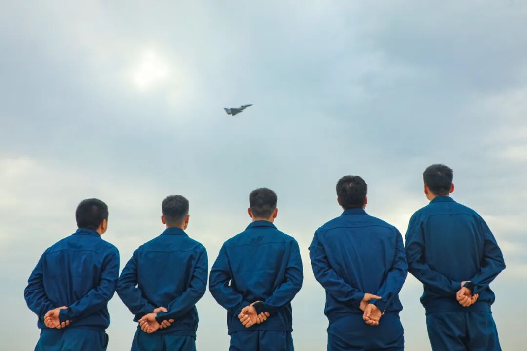 揭开中国军人庆祝国庆的另类方式，竟是这样进行的！