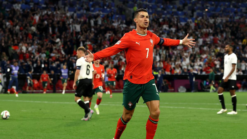 从无冠到三冠：C罗加盟前后葡萄牙足球的蜕变与辉煌