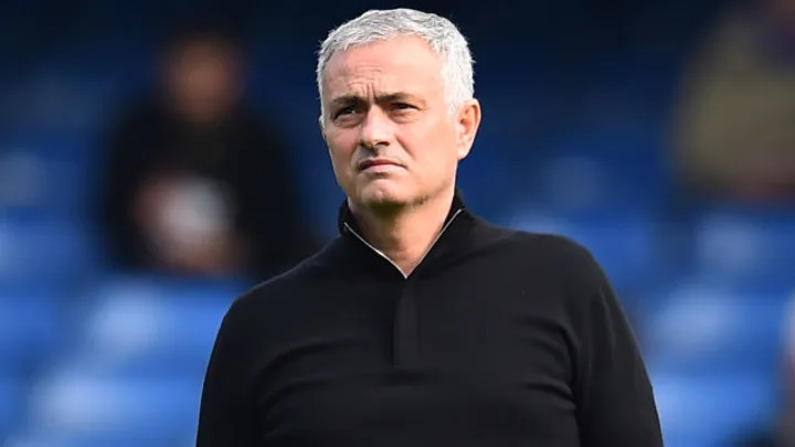 穆里尼奥谈非洲球迷热情：每次回访总是感受到他们的爱，我几乎无法走动