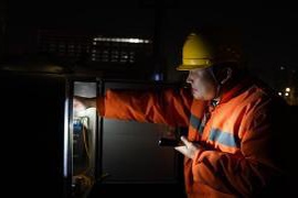 南唐联络线唐村线路所接触网正式送电宣布，今日启用新电源供给