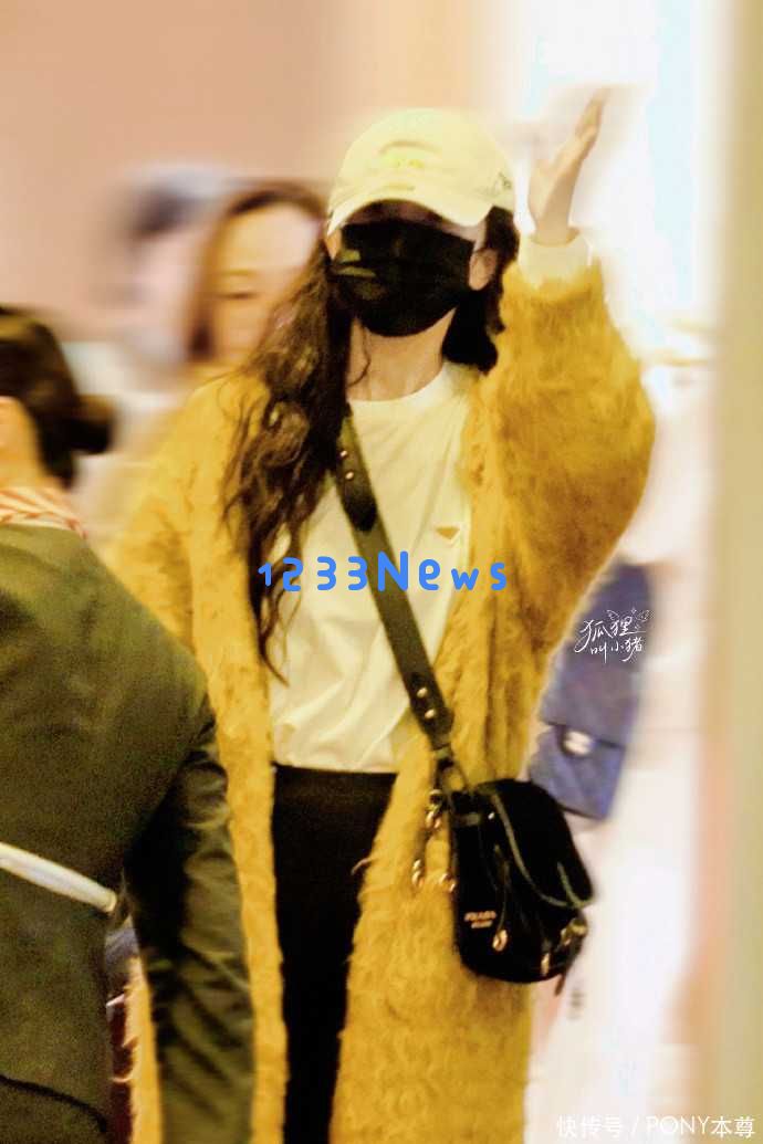 杨幂粉丝见面会阵容强大，人美穿搭时尚并且作品丰富，难怪她一直保持热度！