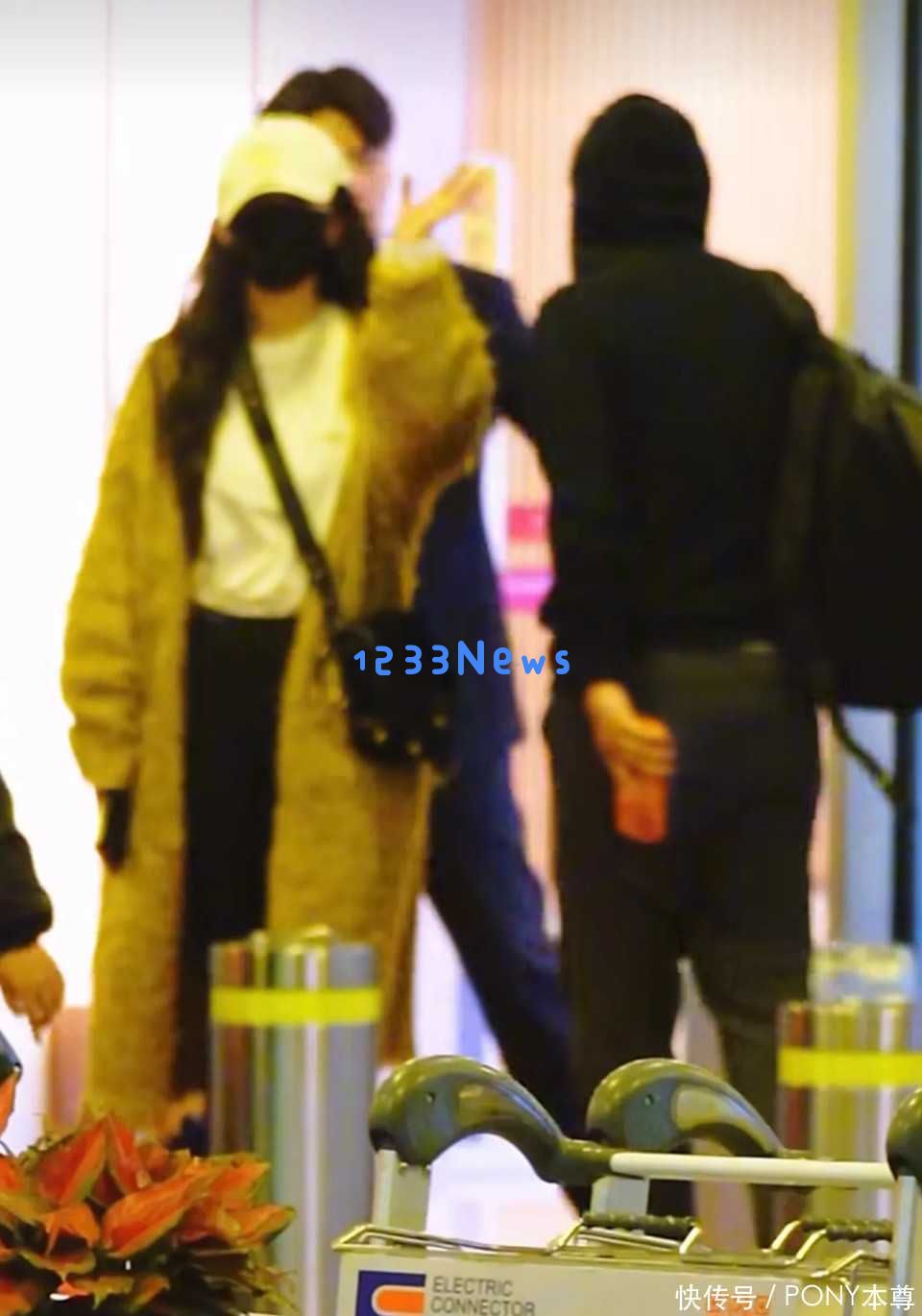 杨幂粉丝见面会阵容强大，人美穿搭时尚并且作品丰富，难怪她一直保持热度！