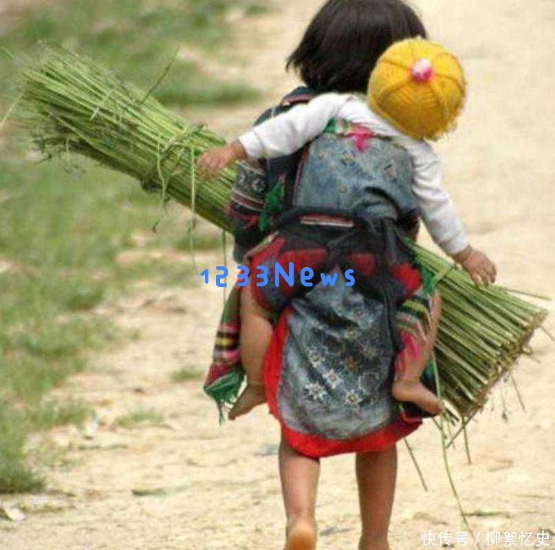 人贩子余华英被捕前的恐怖眼神：前一天穿粉色外套、佩戴金项链在街头游荡