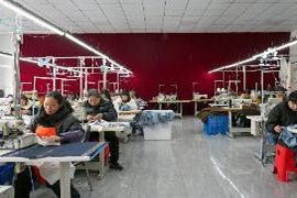 新年伊始，纳雍县轻纺企业全力以赴，订单热销助力产业发展和民生改善