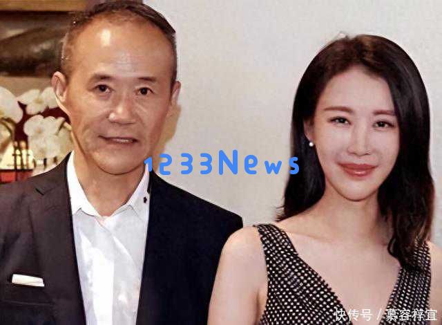 田朴珺怒删与王石的合影，公开指责对方自私，眼神流露真实情感