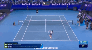 潘玮柏分享获奖后照片幽默回应网友“想看你和周杰伦对决”留言说他实力更强